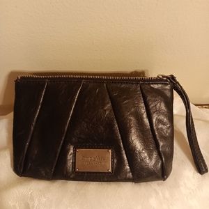 Simply Vera Vera Wang black leather clutch wristlet